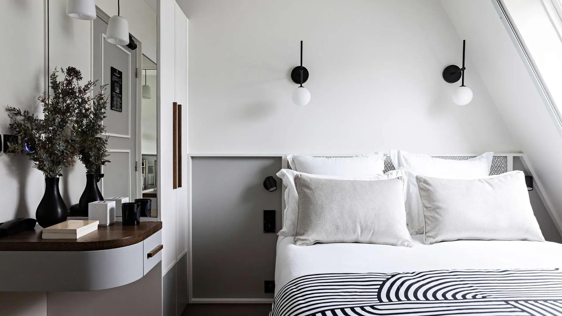 Best Western Premier The Blake Paris Gare Saint Lazare