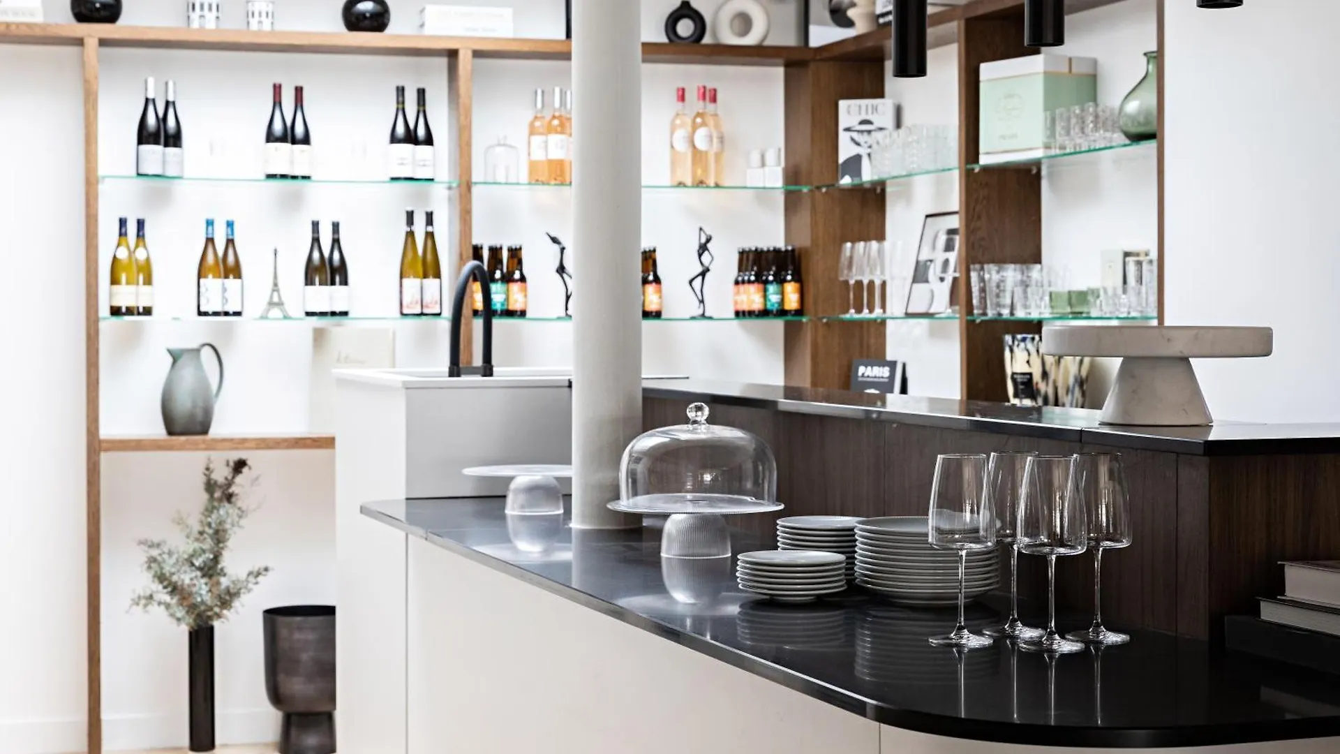 Best Western Premier The Blake Paris Gare Saint Lazare 4*,  France